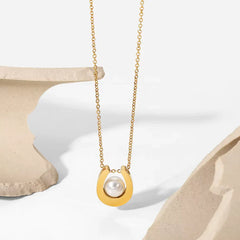 Gold Plated Stainless Steel U Shaped Pearl Round Pendant Necklaces